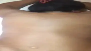 Tante Cantik Pasrah Main Lewat Belakang Kasur